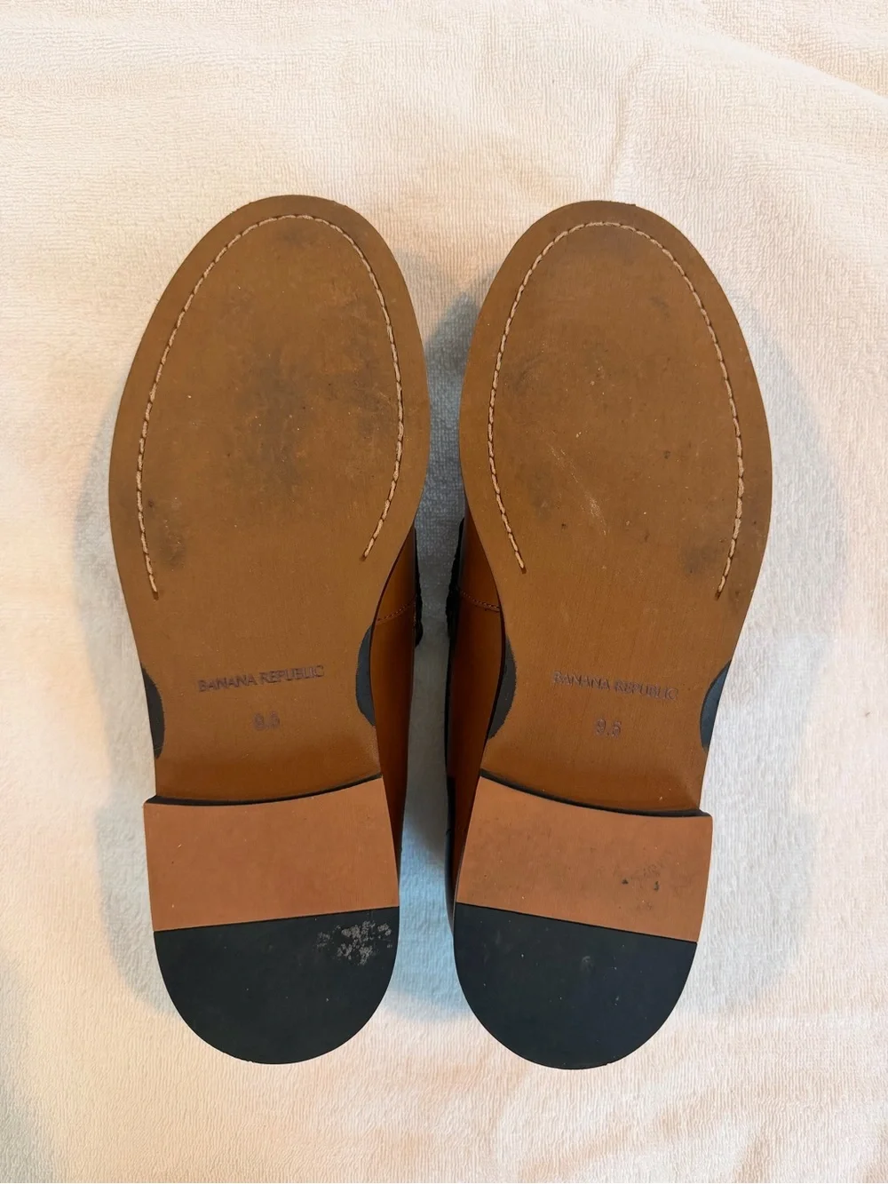 Banana Republic details brand